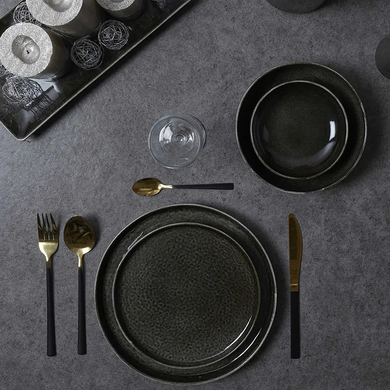 Ménagère de couverts Noir/Doré - 16pcs-0