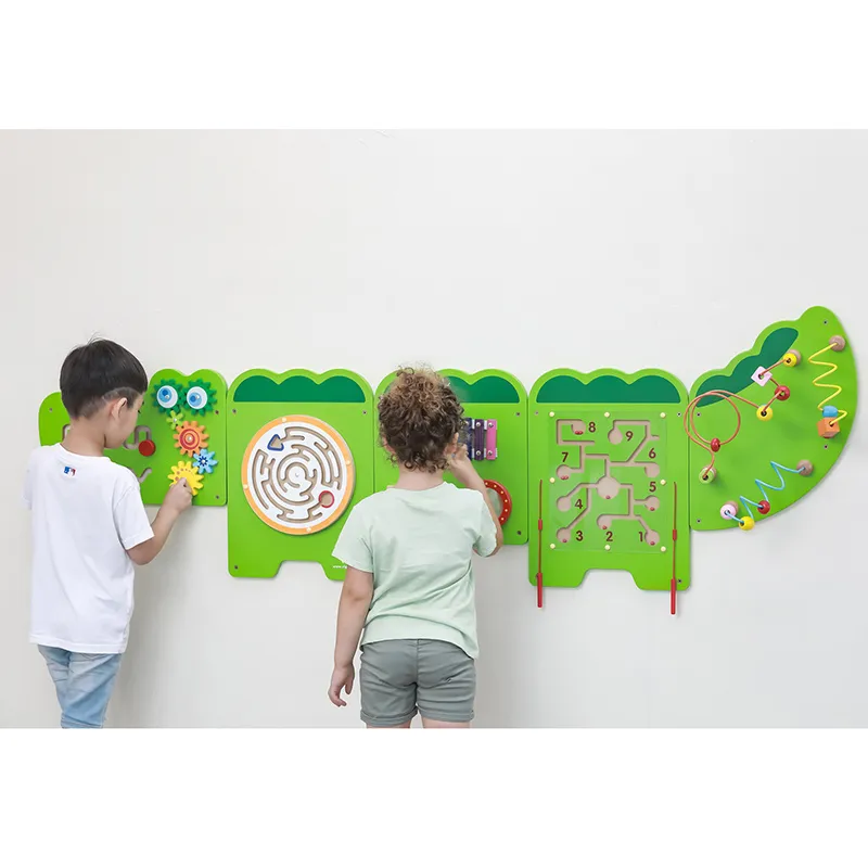 Jeu mural Crocodile 5en1 187x61cm - 18m+-3