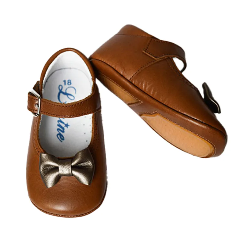 Chaussons bébé SOUPLES antidérapants à boucle Mini-Alice noeud - Cuir Camel-1