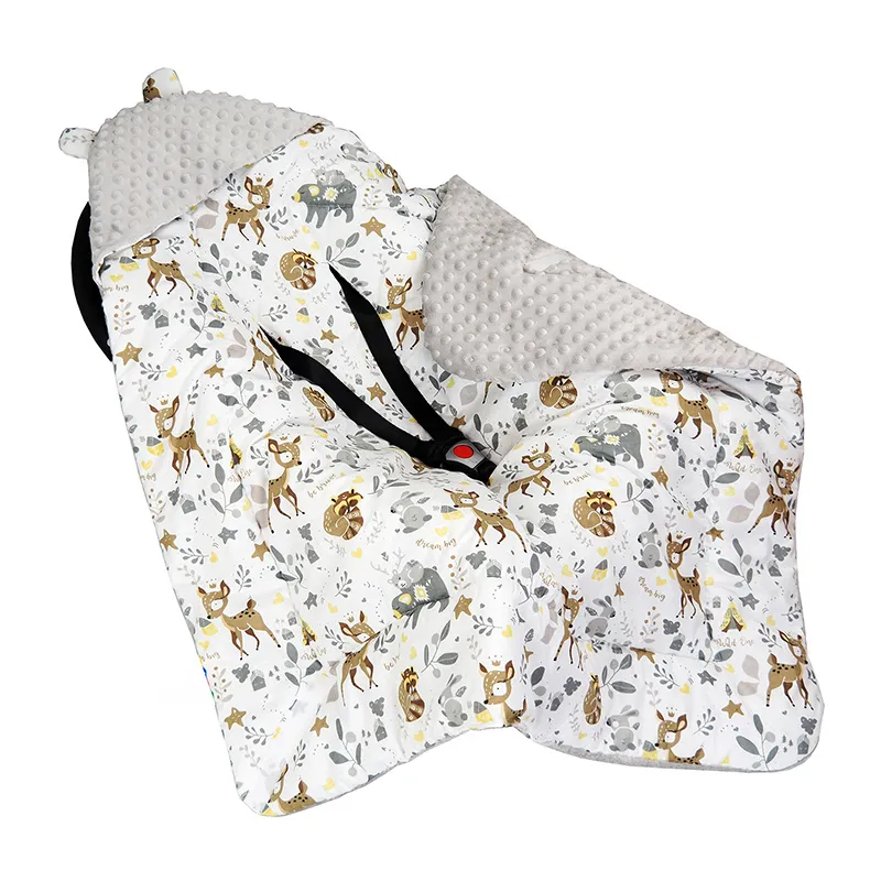 Couverture nomade Minky Animaux de la forêt - 90x90cm-0