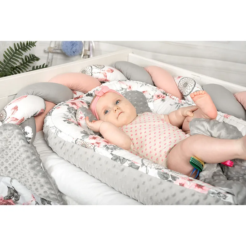 Cocon cale-bébé + Coussin Minky Attrape-rêve Rose - 90x50cm-1