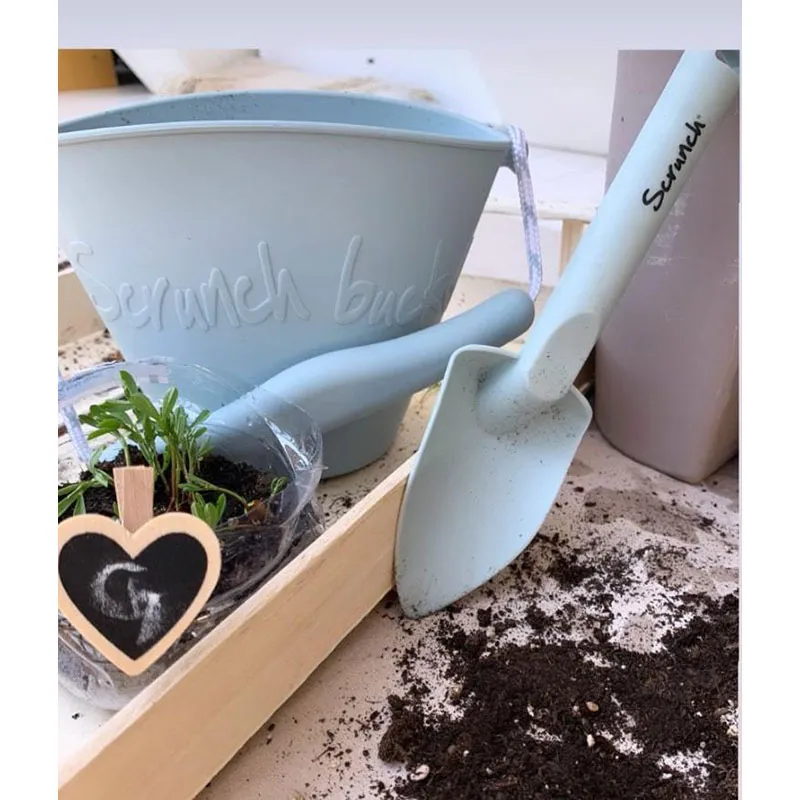 Pelle avec poignée caoutch. 20,8cm Vieux Rose - 12m+-6
