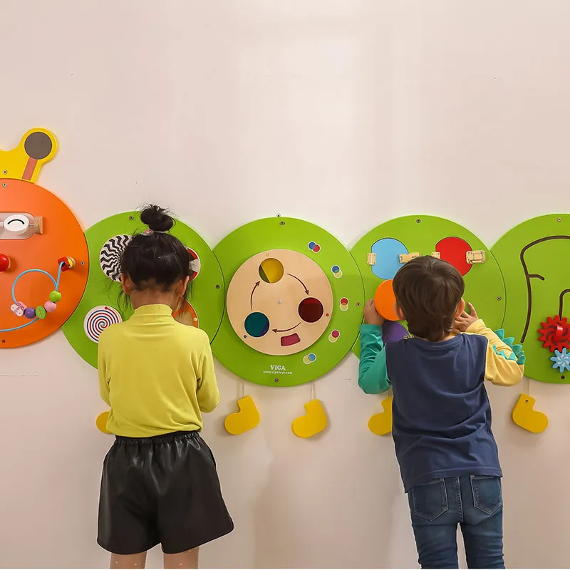 Jeu mural Chenille 5en1 185x83cm - 18m+-7