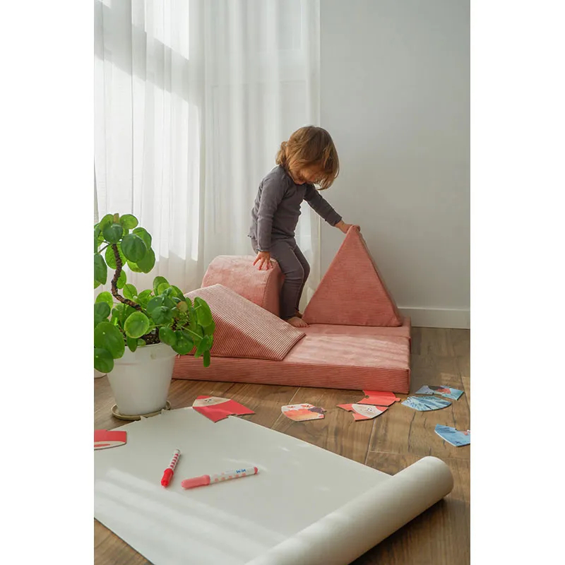 Triangle Montessori en mousse Rose - 25x39x33cm-4