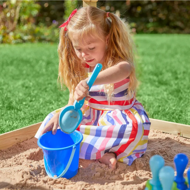Maisonnette Colline Bois avec toboggan - 18m+-3