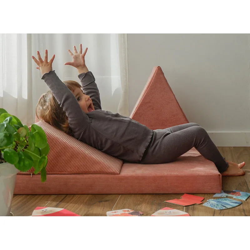 Triangle Montessori en mousse Rose - 25x39x33cm-5