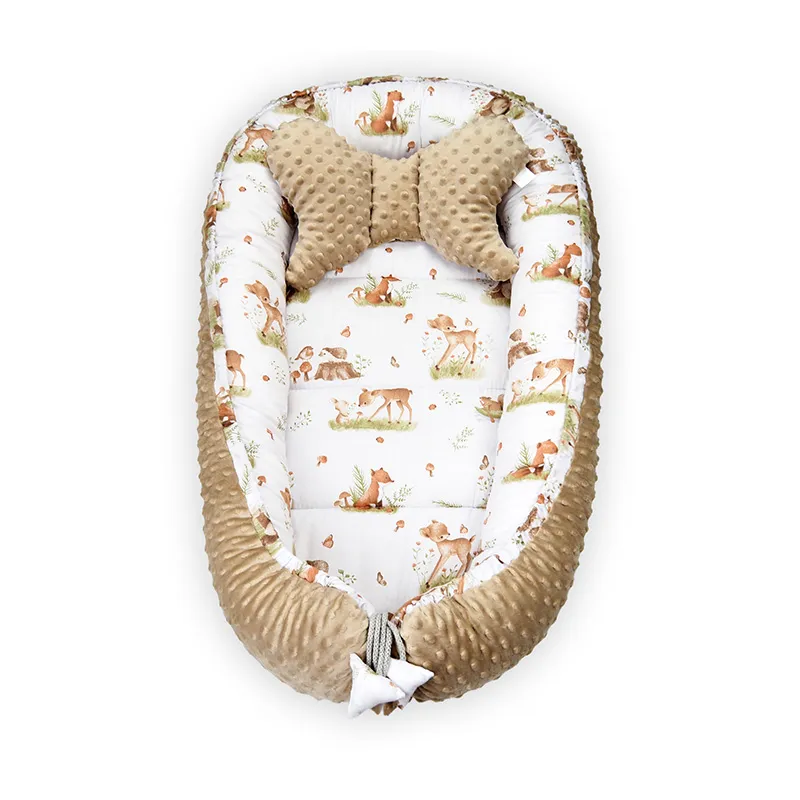 Cocon cale-bébé + Coussin Minky Histoire de la forêt - 90x50cm-0