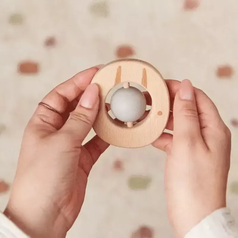 Anneau de dentition Bois/Silicone Écureuil - 0m+-1