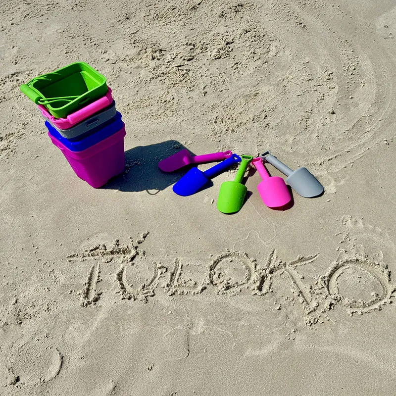 Seau de plage + Pelle Silicone-7
