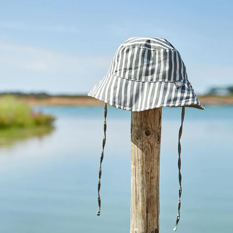 Chapeau de soleil réversible anti-UV Stripes olive - Lassig-1