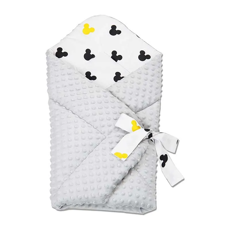Nid d'ange Minky Mickey Blanc/Noir - 75x75cm-0