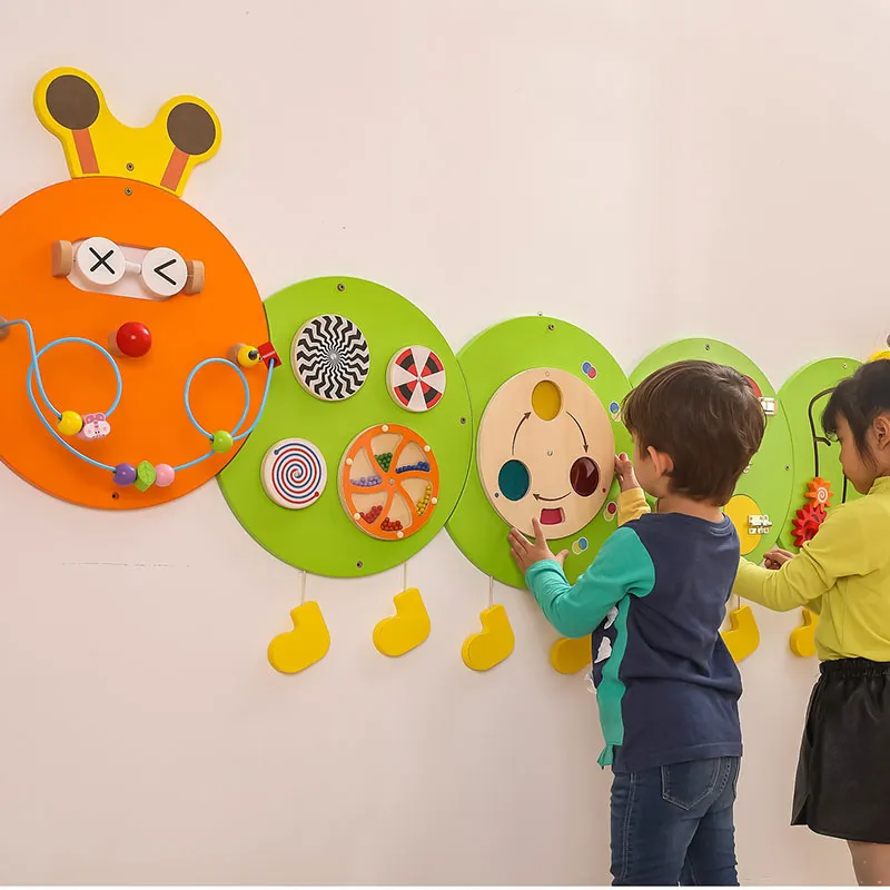 Jeu mural Chenille 5en1 185x83cm - 18m+-2