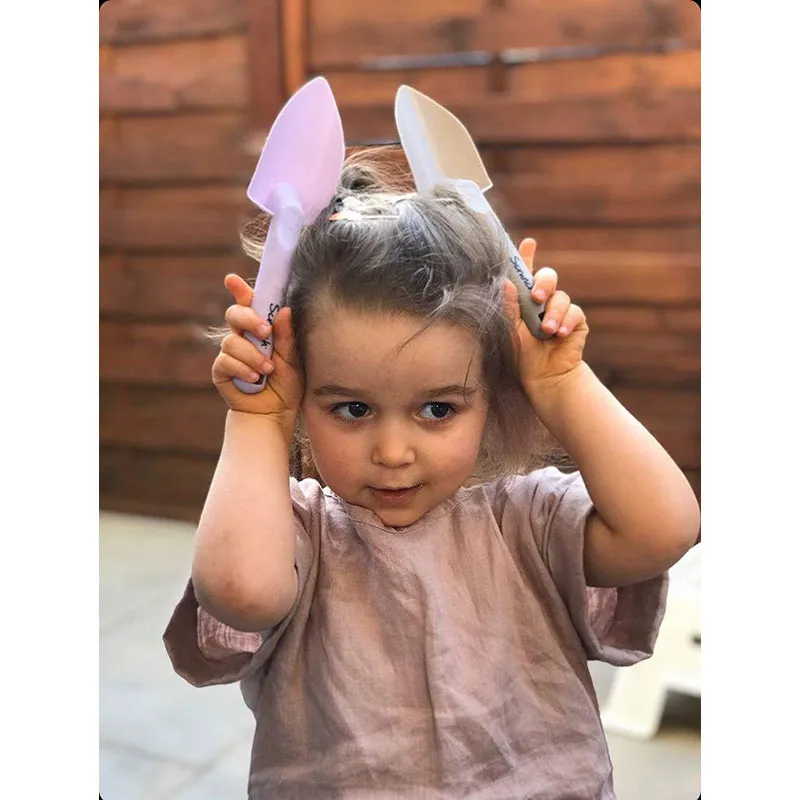 Pelle avec poignée caoutch. 20,8cm Vieux Rose - 12m+-13