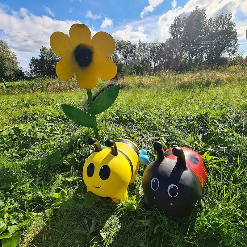 Abeille sauteuse - 12m+-3