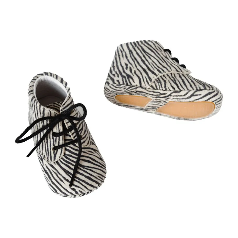 Chaussons bébé SOUPLES antidérapants Mini-Arthur - Cuir Zèbre Blanc et Noir-1