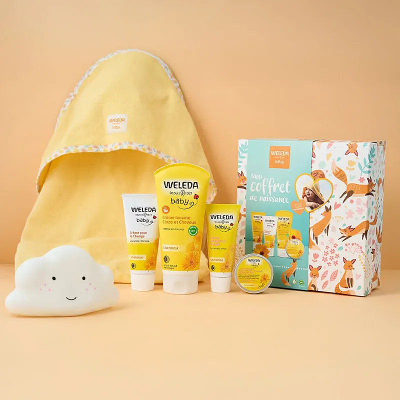 Coffret Bébé Soins + Cape de bain-0