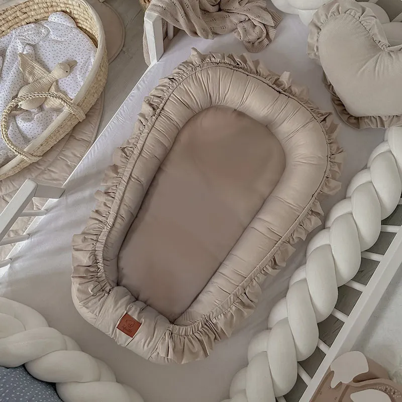 Cocon cale-bébé à volants Beige - 110x60cm-0
