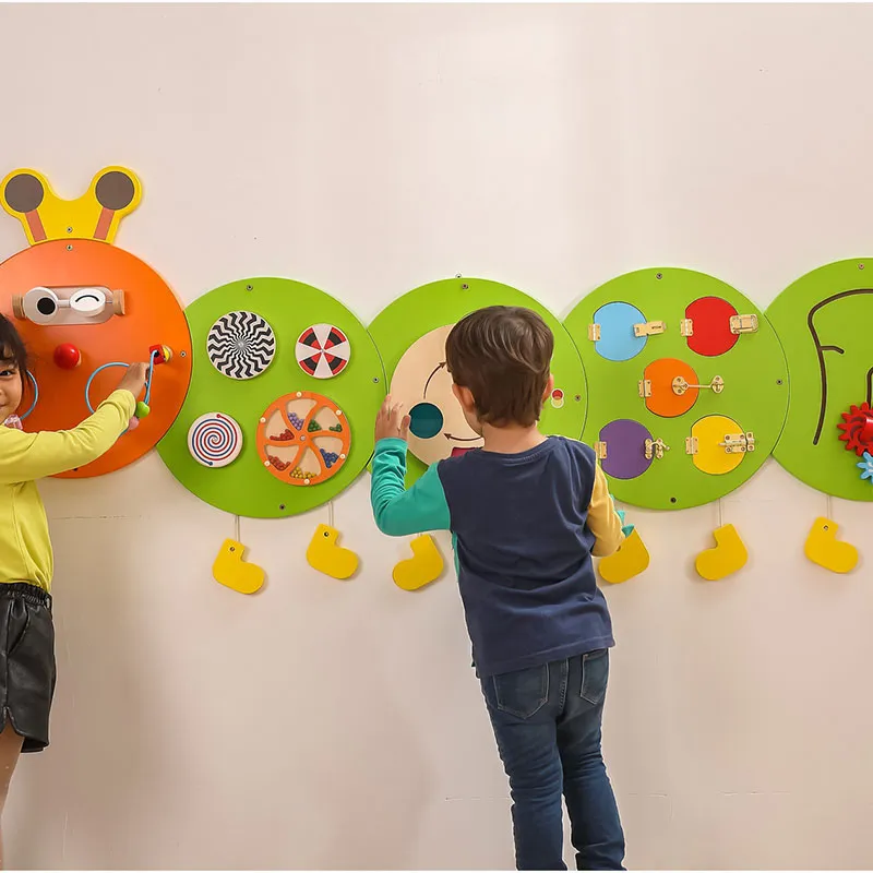 Jeu mural Chenille 5en1 185x83cm - 18m+-9