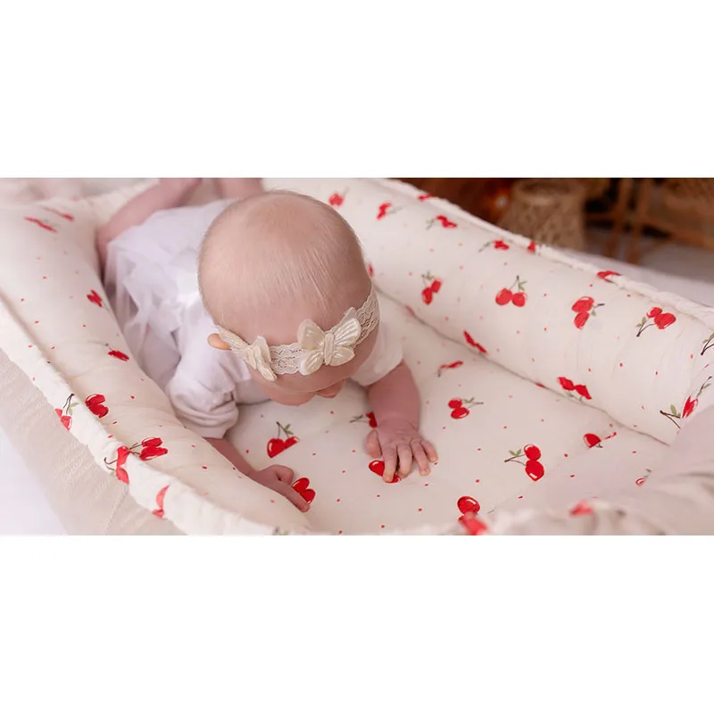 Cocon cale-bébé avec fermeture Cerises - 90x50cm-2