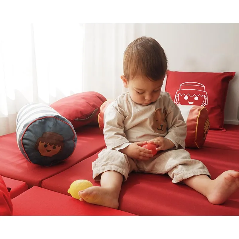 Coussin Coton Playmobil dessin Rouge - 45x45cm-1