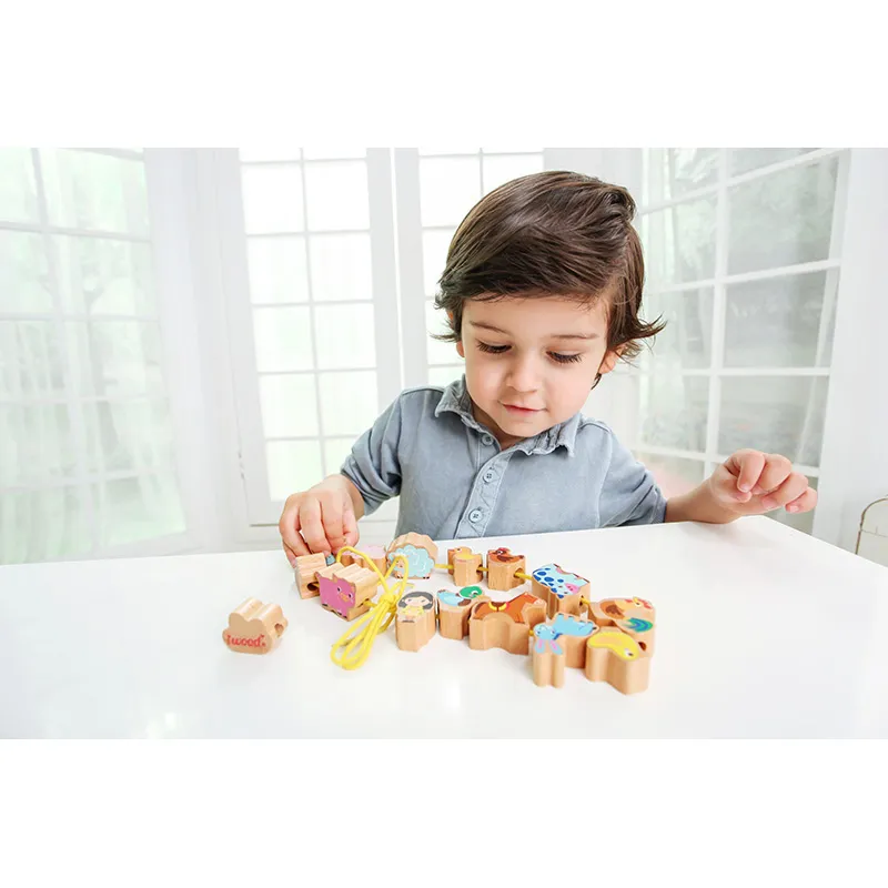 Jouet à lacer Animaux de la ferme 15pcs - 18m+-4