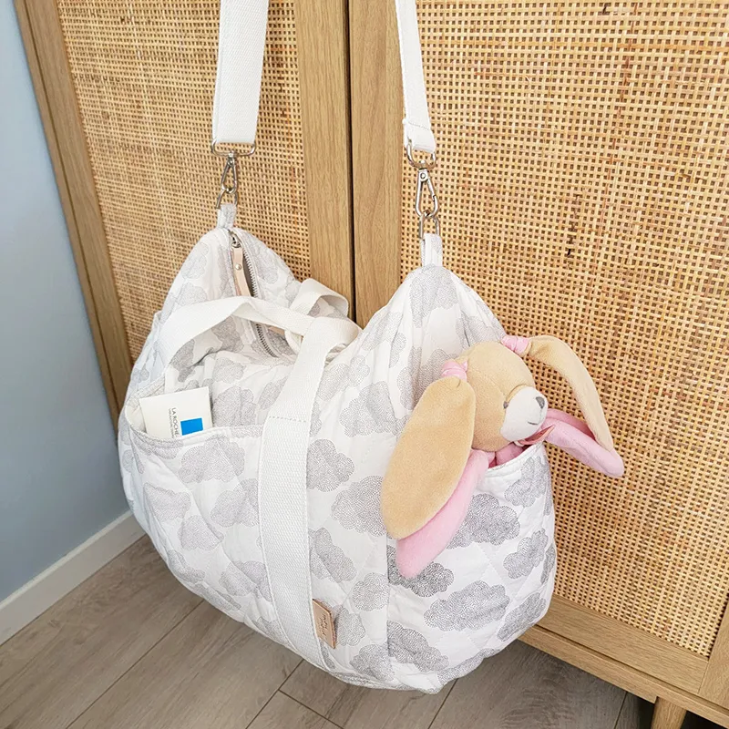 Bebeboutik Sac a langer Easy Duffle Nuages