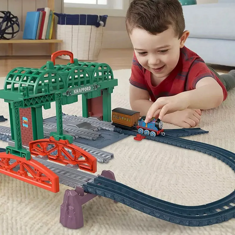 Thomas le petit Train La grande gare de Knapford - 3+-2