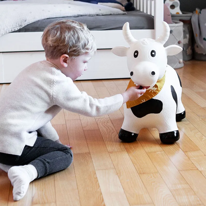 Animal sauteur gonflable Vache - 24m+-4